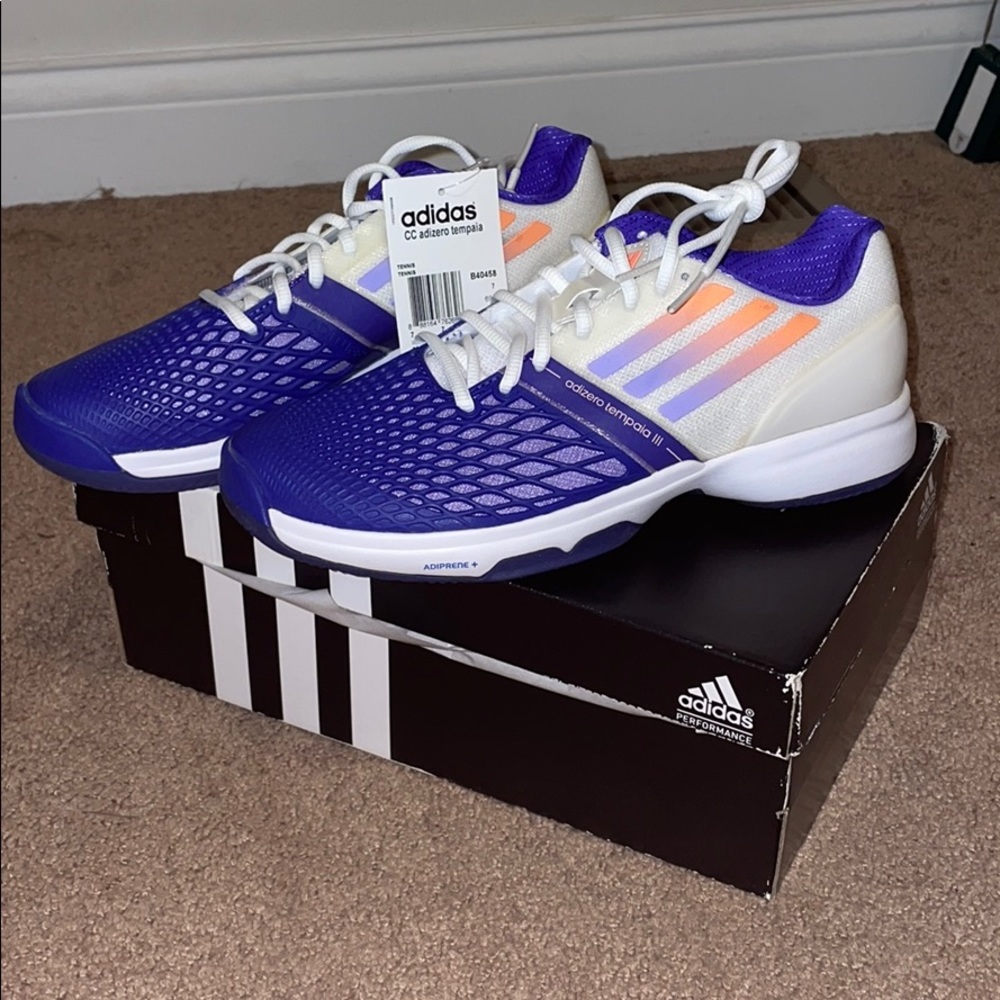 Adidas afire to tempaia tennis shoes